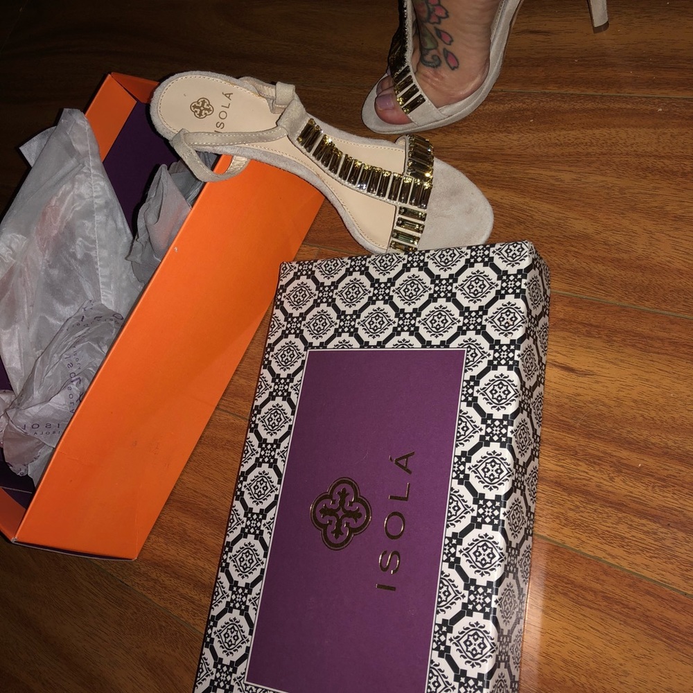 Women’s heels. Dressy and or casual